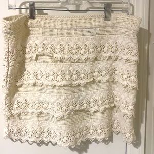 Size:12 White Lace Mini Skirt American Eagle Outfitters